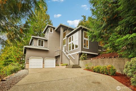 Photo of 432 209th Avenue NE, Sammamish, WA 98074 (MLS # 2439076)