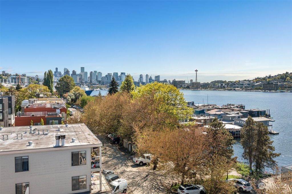 Photo of 2312 A Fairview Avenue E, Seattle, WA 98102 (MLS # 2058353)