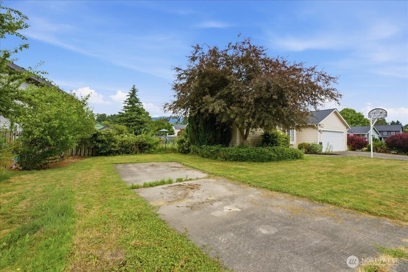 916 Summer Meadows Court