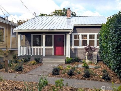 Photo of 1713 33rd Avenue, Seattle, WA 98122 (MLS # 2582953)