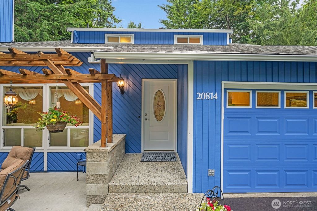 Photo of 20814 28th Avenue SE, Bothell, WA 98021 (MLS # 2528460)
