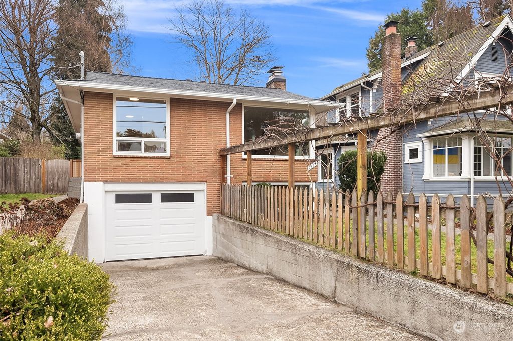 Photo of 7314 38th Ave Ave NE, Seattle, WA 98115 (MLS # 2195479)