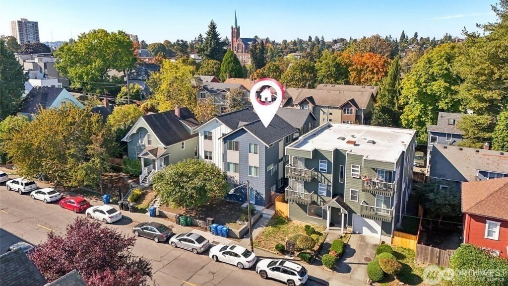 Photo of 5257 Brooklyn Avenue NE, Seattle, WA 98105 (MLS # 2528001)