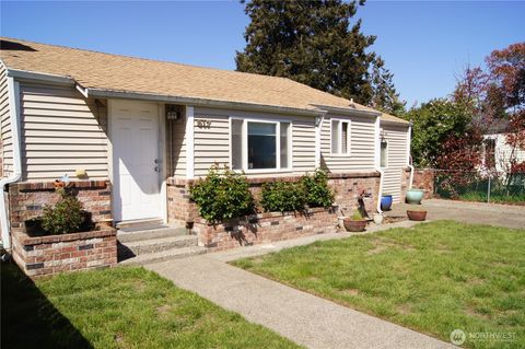 Photo of 917 Violet Meadow Street S, Tacoma, WA 98444 (MLS # 2512490)