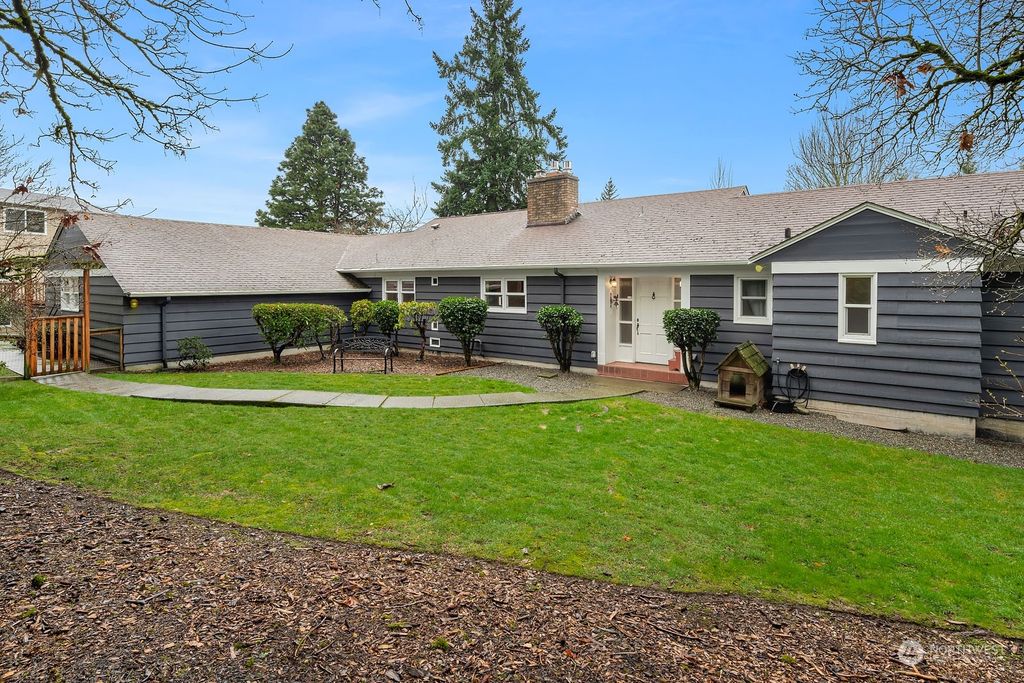 Photo of 6400 SE 24th Street, Mercer Island, WA 98040 (MLS # 2199469)