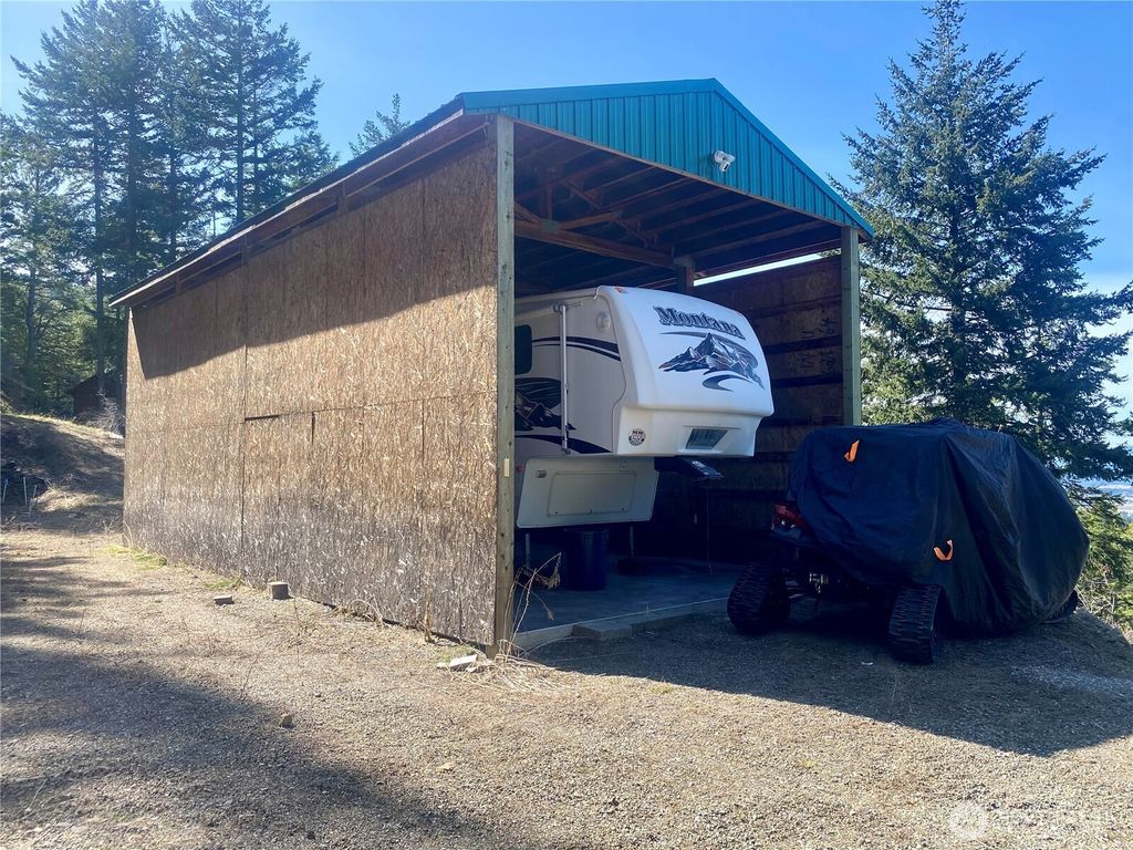 Photo of 393 Tom &amp; Nita Road, Cle Elum, WA 98922 (MLS # 2480898)