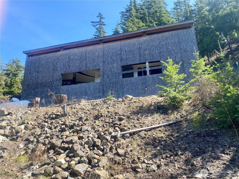 393 Tom & Nita Road
