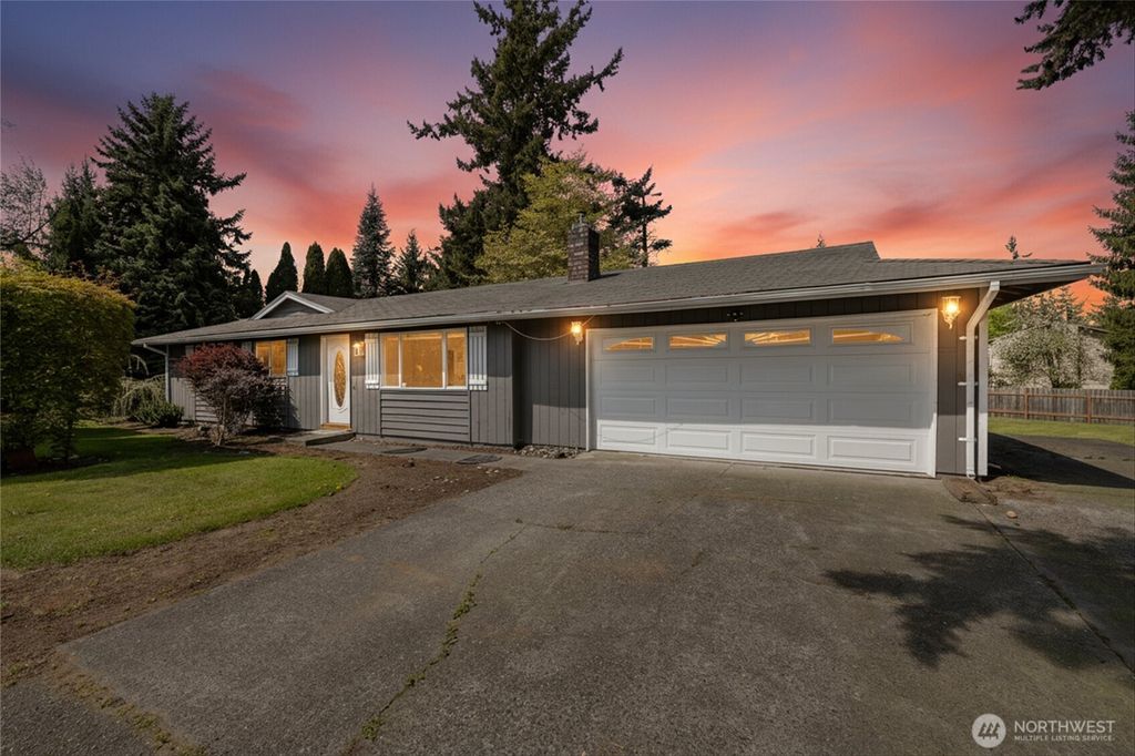 Photo of 6725 La Bello Drive, Lynden, WA 98264 (MLS # 2508963)