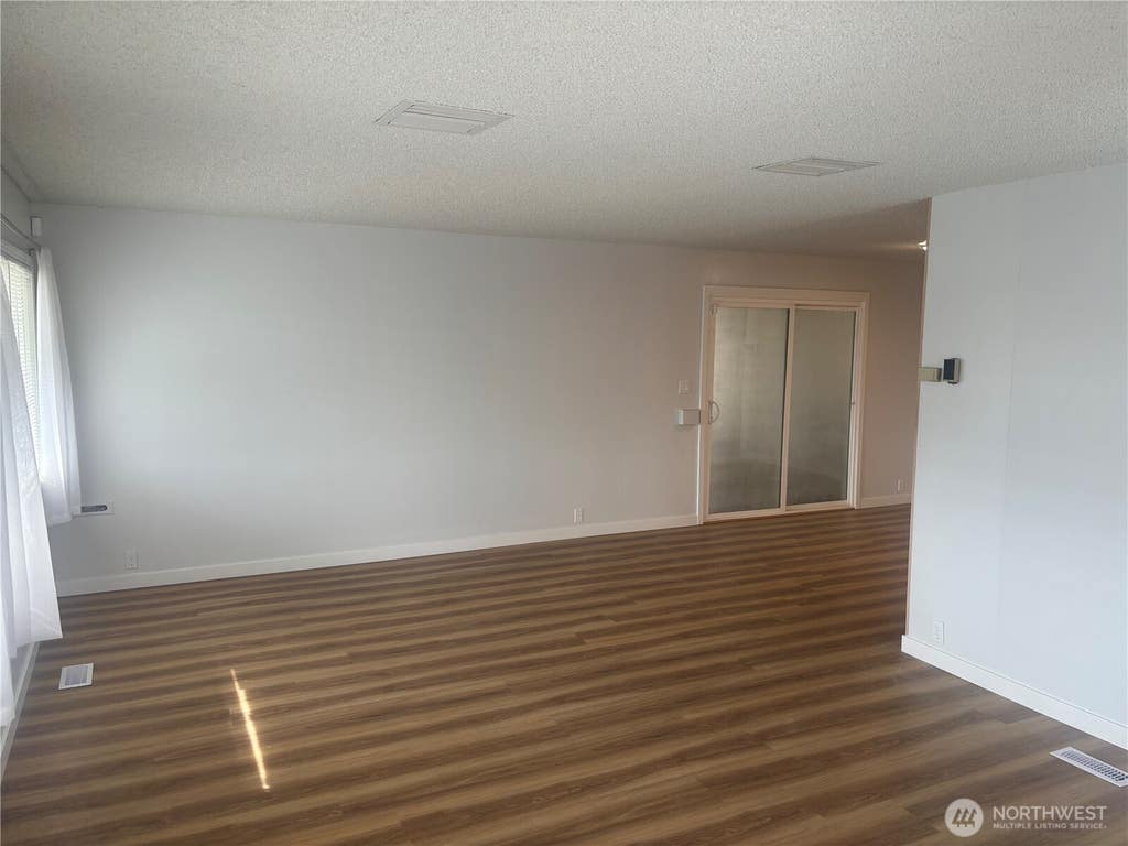 Photo of 1259 Jones Dr, Walla Walla, WA 99362 (MLS # 2572870)