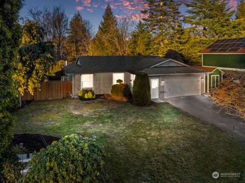 Photo of 5501 93rd Place NE, Marysville, WA 98270 (MLS # 2303582)