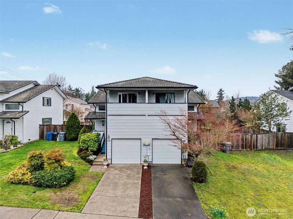 Photo of 4108 NE 6th Place #2A, Renton, WA 98059 (MLS # 2495696)
