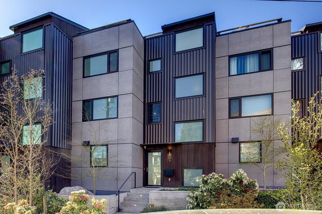 Photo of 305 Lee Street, Seattle, WA 98109 (MLS # 2505023)