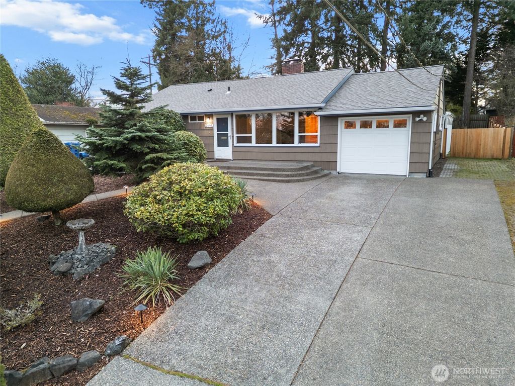 Photo of 2606 N Baltimore Street, Tacoma, WA 98407 (MLS # 2478325)