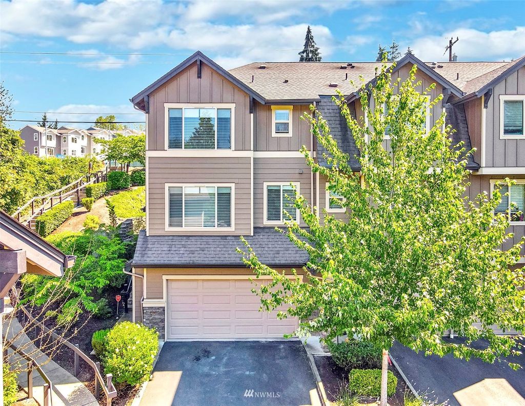 Photo of 1900 Weaver Road #L101, Snohomish, WA 98290 (MLS # 1976778)
