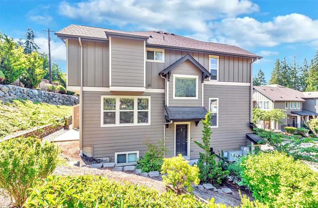 Photo of 1900 Weaver Road #L101, Snohomish, WA 98290 (MLS # 1976778)