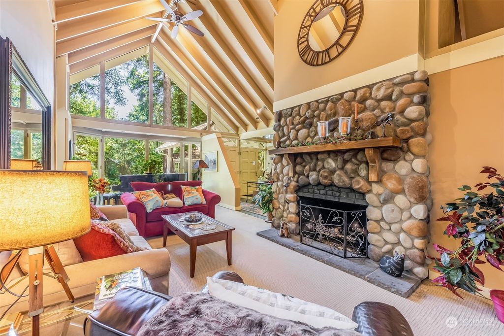 Photo of 17050 37th Avenue NE, Lake Forest Park, WA 98155 (MLS # 2280910)