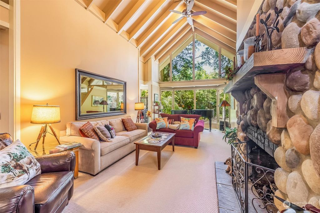 Photo of 17050 37th Avenue NE, Lake Forest Park, WA 98155 (MLS # 2280910)