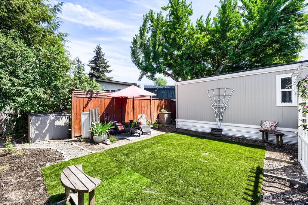 Photo of 7301 NE 175th Street ST #117, Kenmore, WA 98028 (MLS # 2526343)