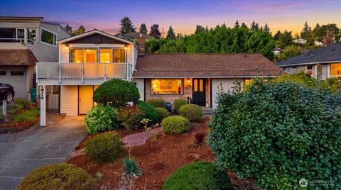 Photo of 12116 Shorewood Drive SW, Burien, WA 98146 (MLS # 2571037)