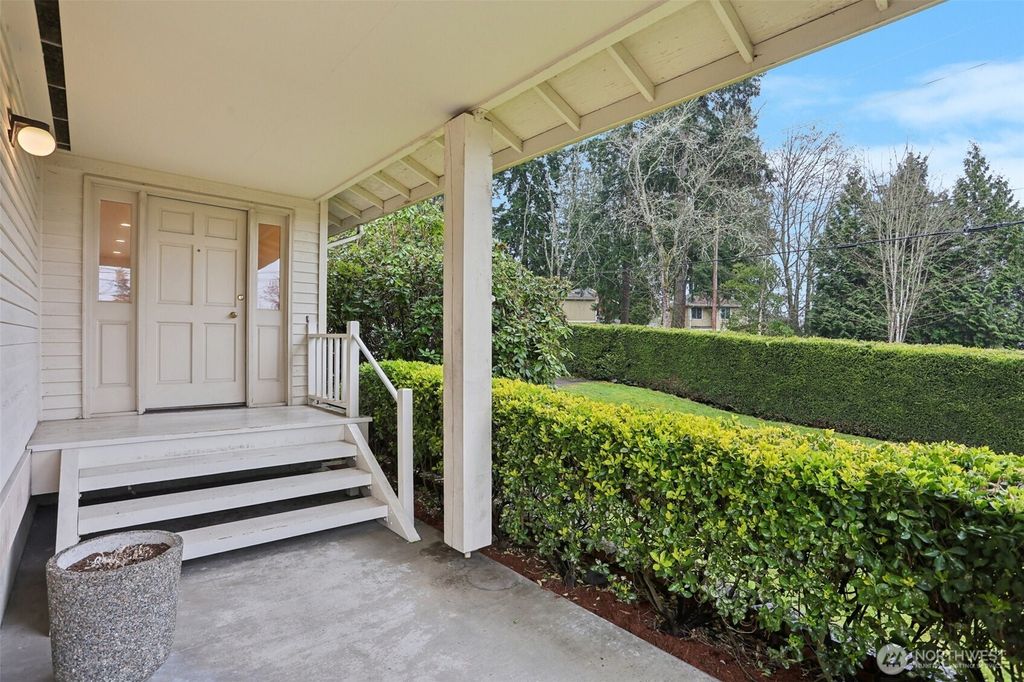 Photo of 12005 NE 83rd Street, Kirkland, WA 98033 (MLS # 2501570)