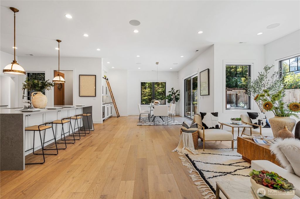 Photo of 4526 150th PL Pl SE, Bellevue, WA 98006 (MLS # 2369555)