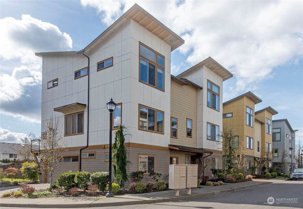 Photo of 4525 NE 3rd Ln, Renton, WA 98059 (MLS # 2210412)