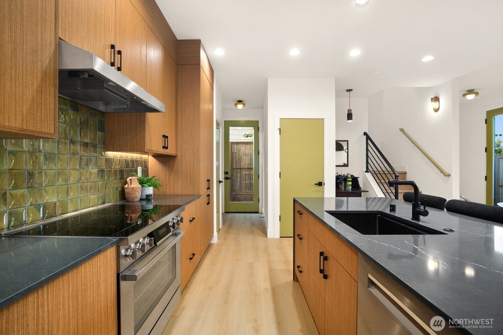 Photo of 5053 35th Avenue SW, Seattle, WA 98126 (MLS # 2583856)