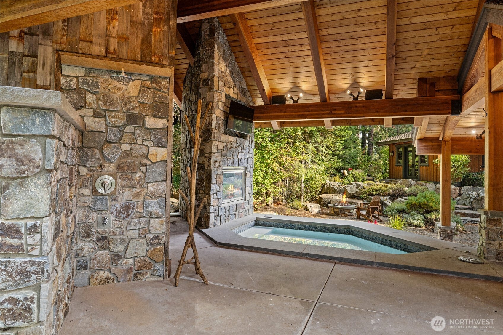 1491 Pinegrass Loop