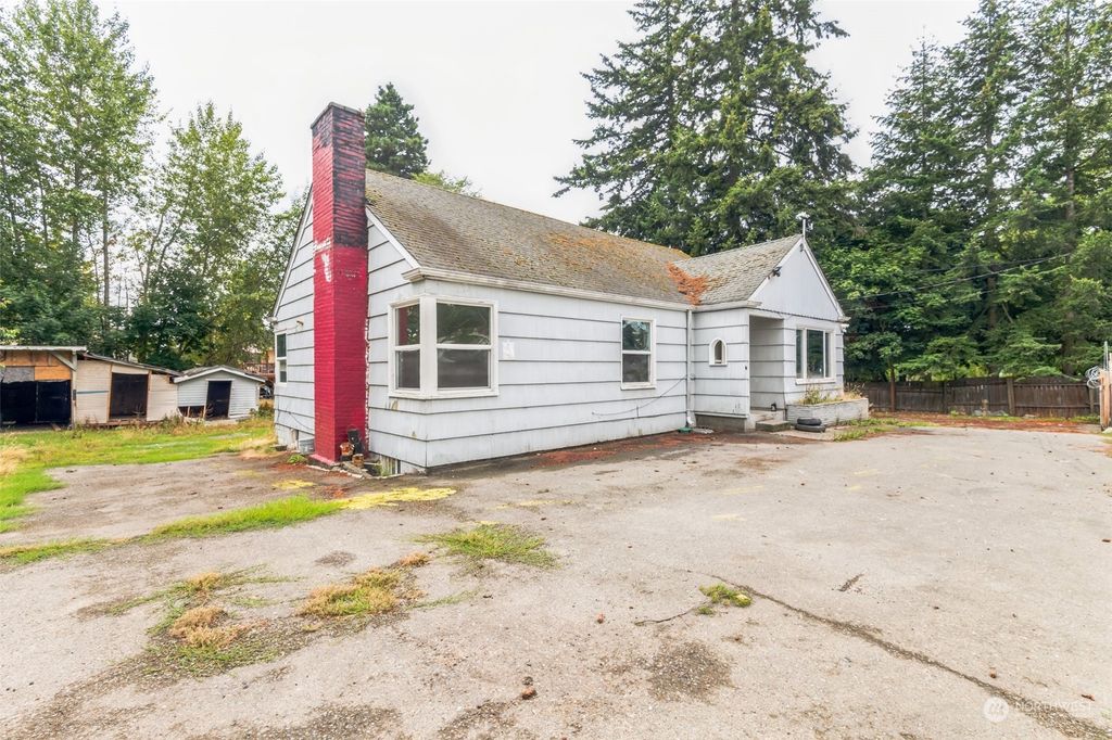 Photo of 9613 S 240th Street, Kent, WA 98031 (MLS # 2281676)
