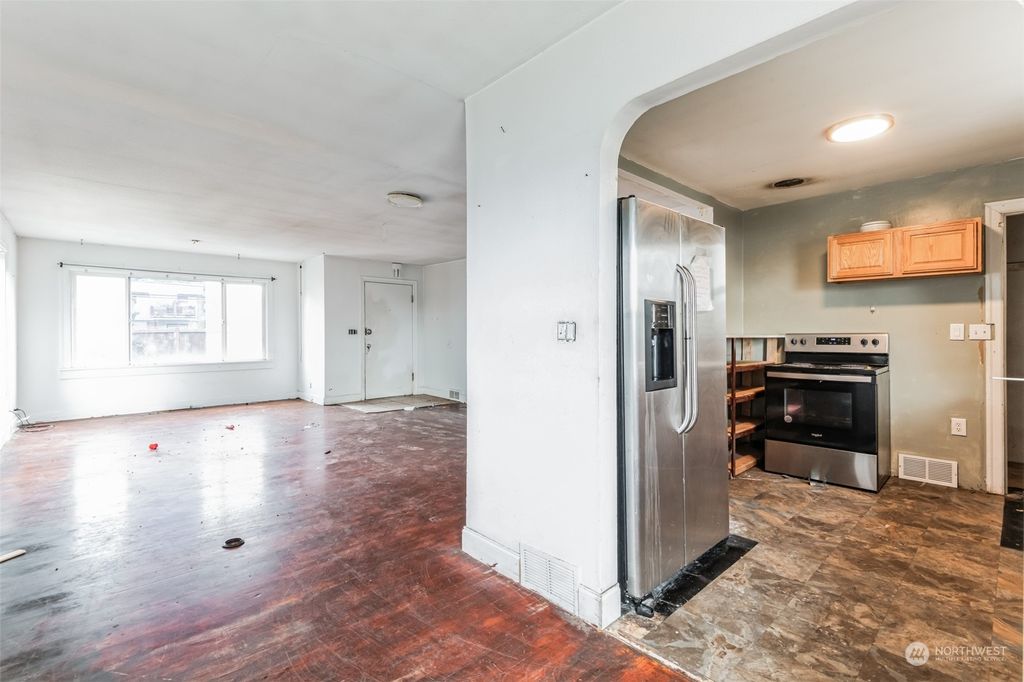 Photo of 9613 S 240th Street, Kent, WA 98031 (MLS # 2281676)