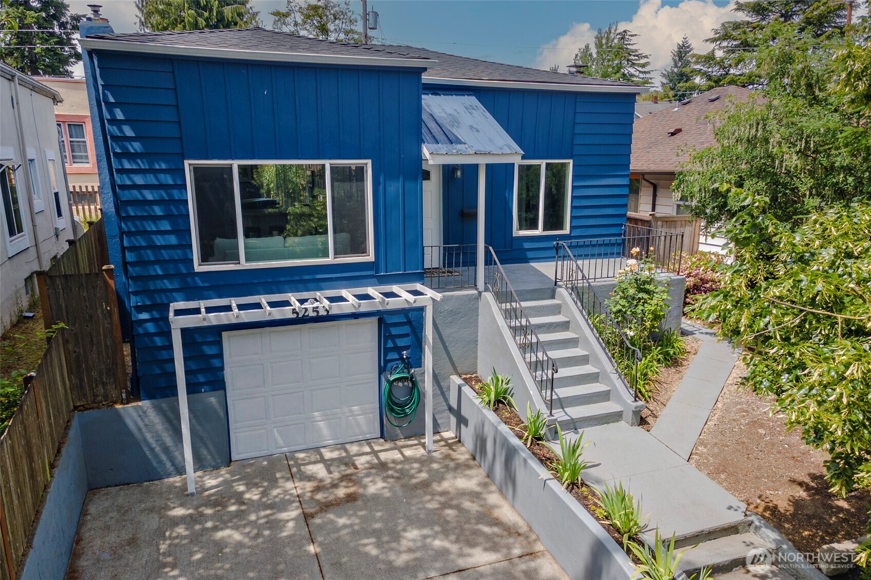 5253 35th Avenue SW