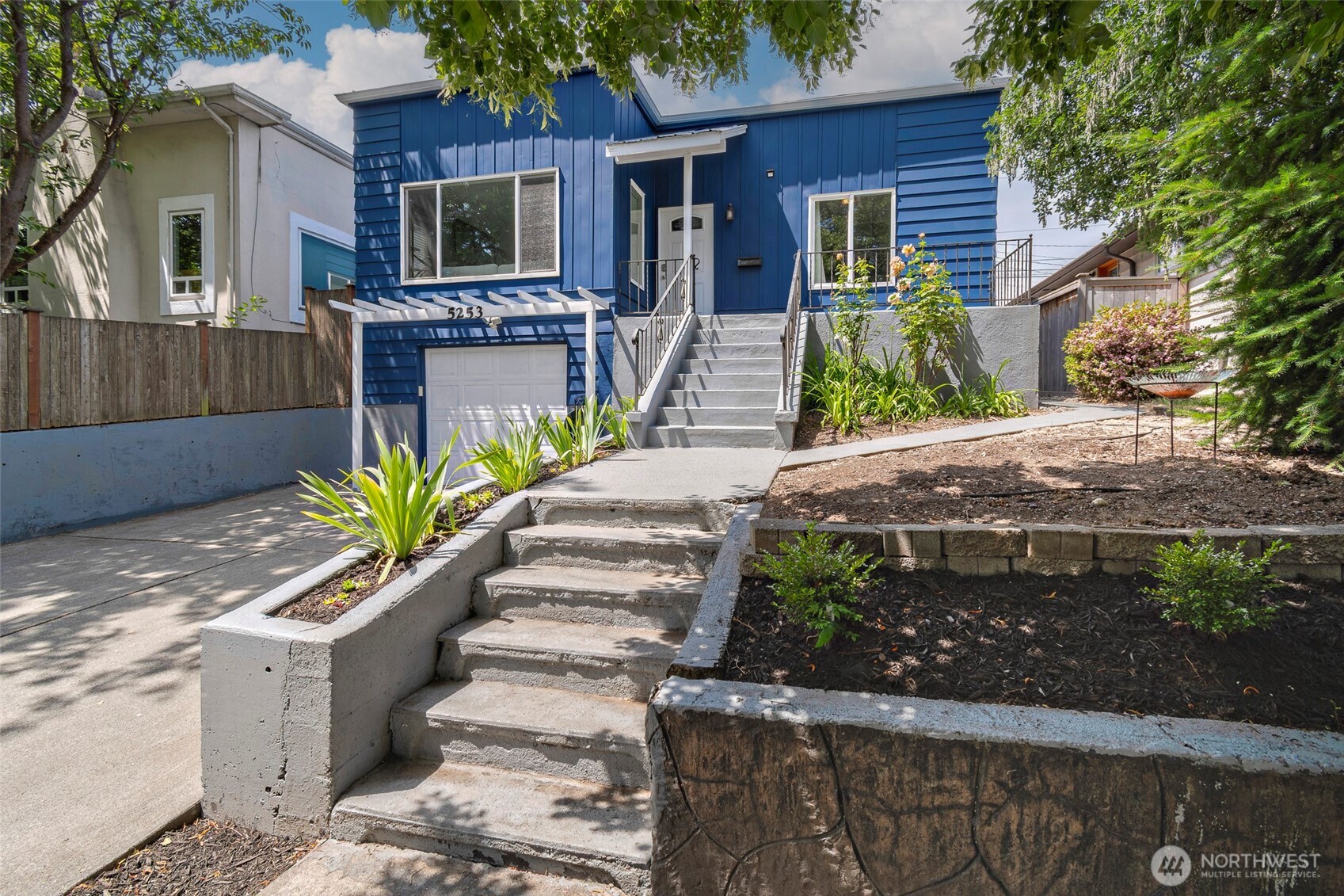 5253 35th Avenue SW