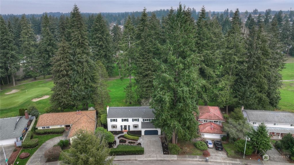 Photo of 32520 30th Avenue SW, Federal Way, WA 98023 (MLS # 2322149)