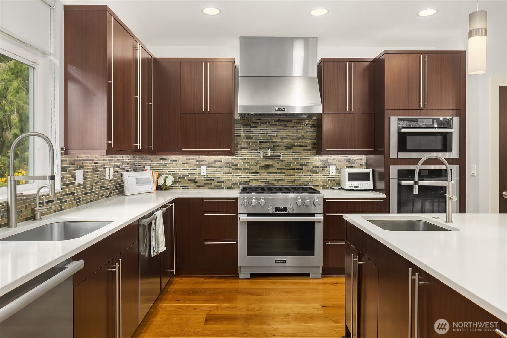 3344 E Republican Street