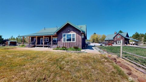 Photo of 37 No Name Rd RD, Oroville, WA 98855 (MLS # 2521706)