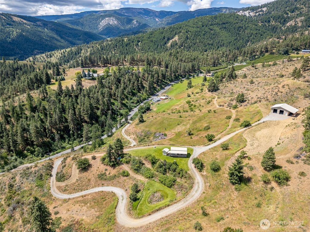 Photo of 2350 Halvorson Canyon Road, Wenatchee, WA 98801 (MLS # 2516283)