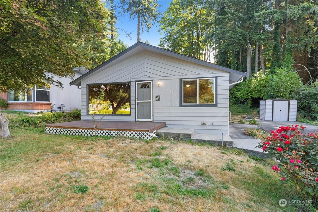 Photo of 19032 103rd Avenue NE, Bothell, WA 98011 (MLS # 2147740)