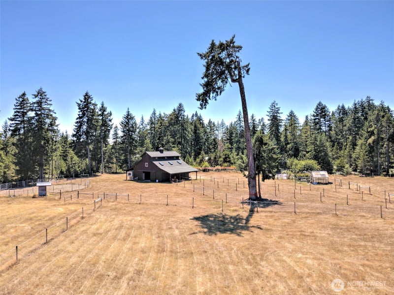 2111 W Hanks Lake Road