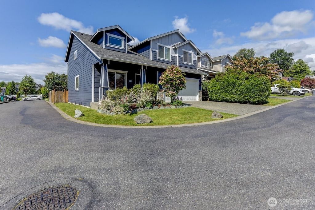 Photo of 1523 151st Street SW, Lynnwood, WA 98087 (MLS # 2530962)