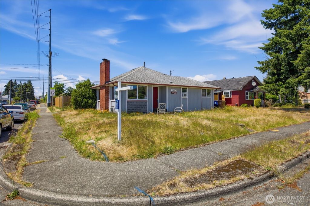 Photo of 7048 S Oakes Street, Tacoma, WA 98409 (MLS # 2539534)