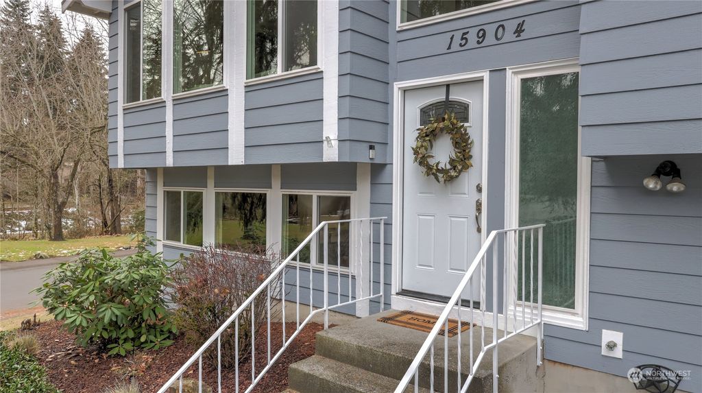 Photo of 15904 SE 178th Court, Renton, WA 98058 (MLS # 2021754)