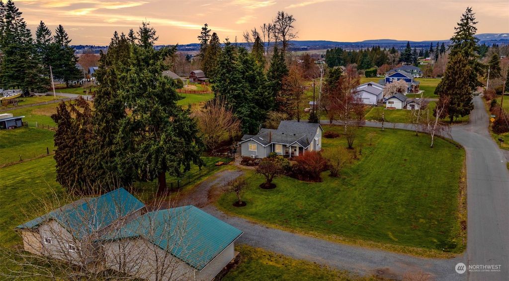 Photo of 6816 65th Avenue SE, Snohomish, WA 98290 (MLS # 2207063)