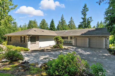 270 Pioneer Drive Port Ludlow WA 98356