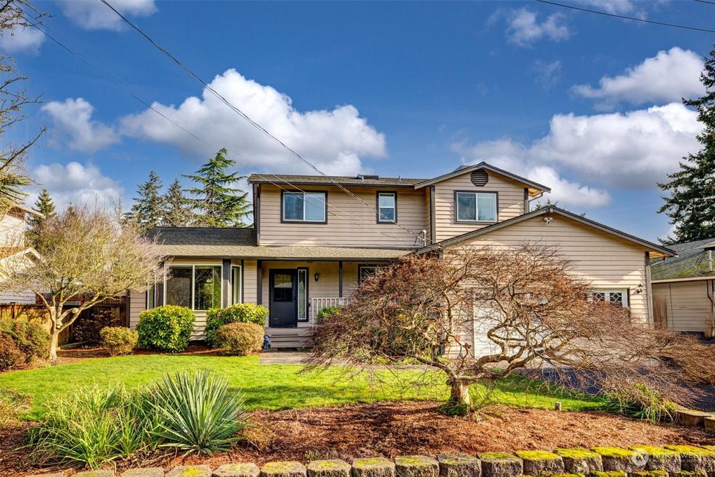 Photo of 20724 7th Avenue S, Des Moines, WA 98198 (MLS # 2324769)