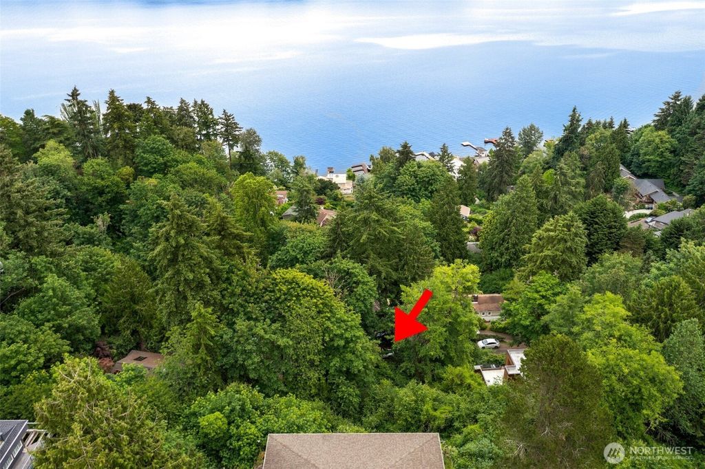 Photo of 13737 41st Avenue NE, Seattle, WA 98125 (MLS # 2537199)