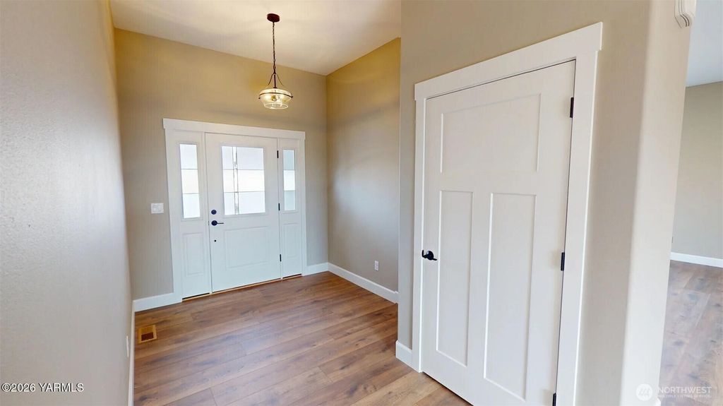 Photo of 4606 W Larch Avenue, Yakima, WA 98903 (MLS # 2492405)