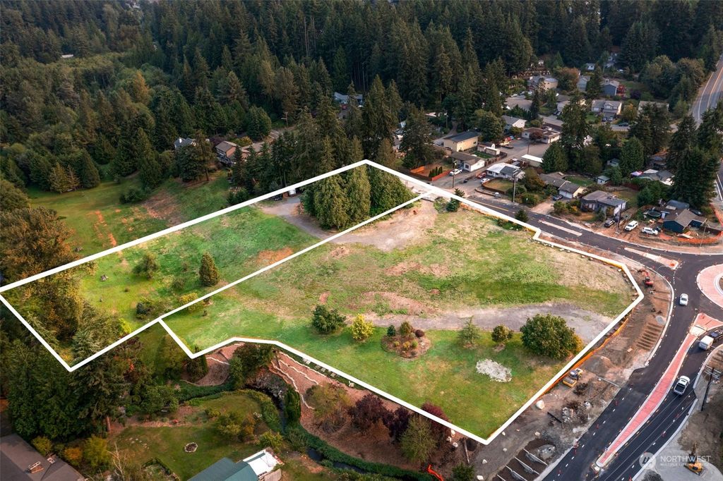 Photo of 20814 Locust Way Way, Lynnwood, WA 98036 (MLS # 2290813)