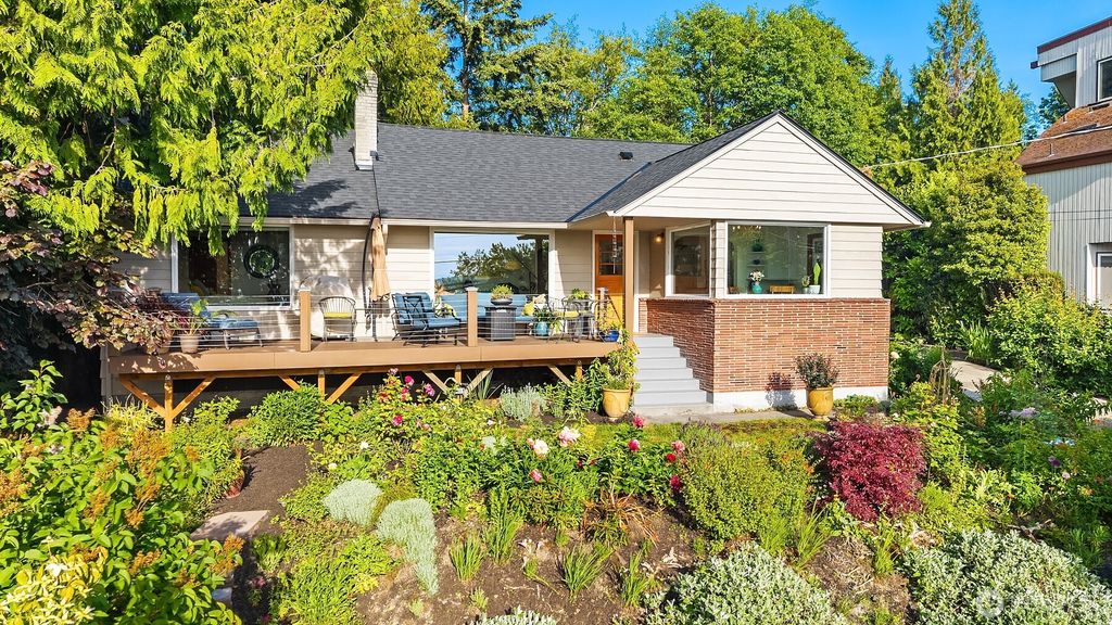 Photo of 9326 California Avenue SW, Seattle, WA 98136 (MLS # 2529339)