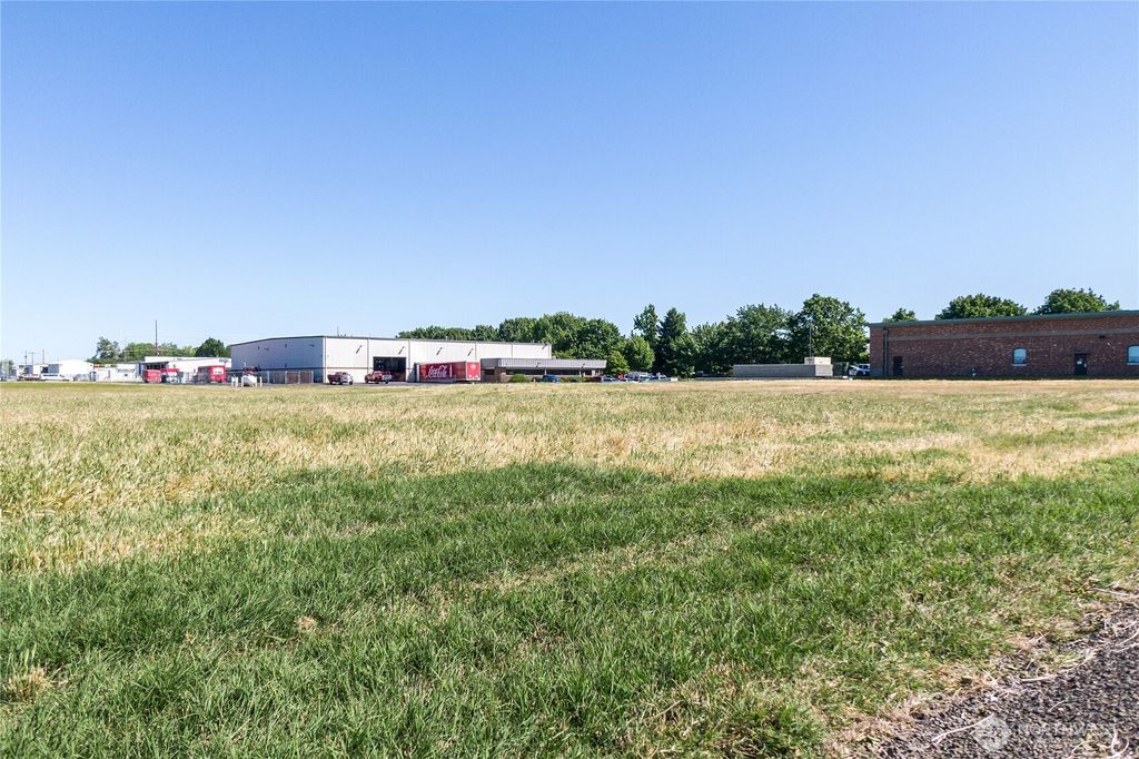 Photo of 141 Avery Street, Walla Walla, WA 99362 (MLS # 2526098)
