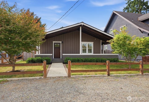 Photo of 31821 W Rutherford Street, Carnation, WA 98014 (MLS # 2576363)
